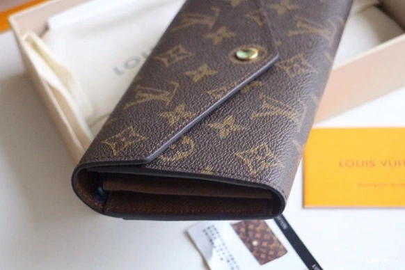 WIS VUITTON SARAH LOUIS WALLET 0306